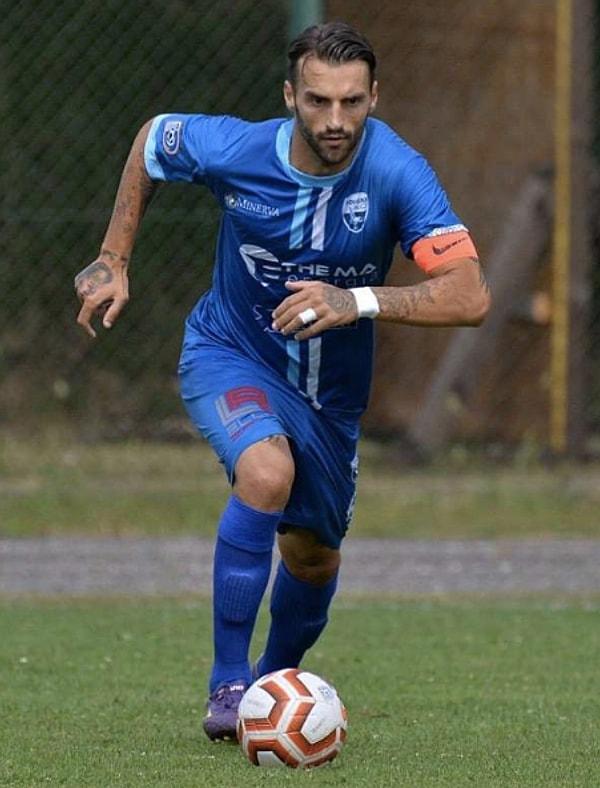 2016 yılında Virtus Bolzano'da forma giyen Giovanni Padovani, Sancataldese ile D serisi şampiyonasında oynuyordu. Sicilya'da da Giarre ve Troina'da oynayan eski futbolcu gündemin öne çıkan ismi oldu.