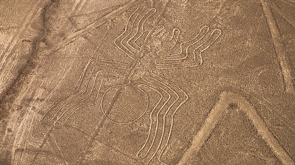 5. 85 yıldır çözülemeyen çizimler: Nazca Çizgileri