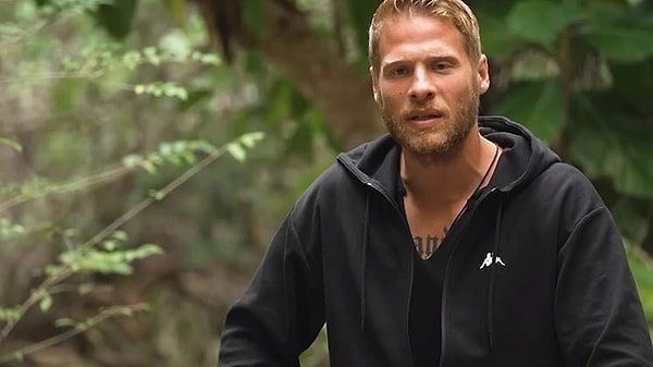 Survivor All Star yarışmacısı Yunus Emre'nin eşi Beria Özden, eşiyle yakın temaslarda bulunan Aleyna'yı sosyal medya hesabında yaptığı paylaşımla tehdit etti.