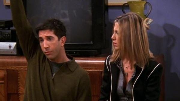 Aynı zamanda Rachel'ın gençlik dönemlerinde Ross'tan daha popüler bir karakter olması ve Rachel'ın o dönemlerde Ross'u beğenmemesi gibi önemli güç varlığına sahip farklılıklar ikilinin hafızasından hiçbir zaman silinmez.