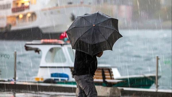 AKOM, Sarıyer, Beykoz, Çatalca, Arnavutköy, Eyüpsultan ve Şile ilçelerinde şiddetli rüzgar ve yağış beklendiğine dikkat çekti.