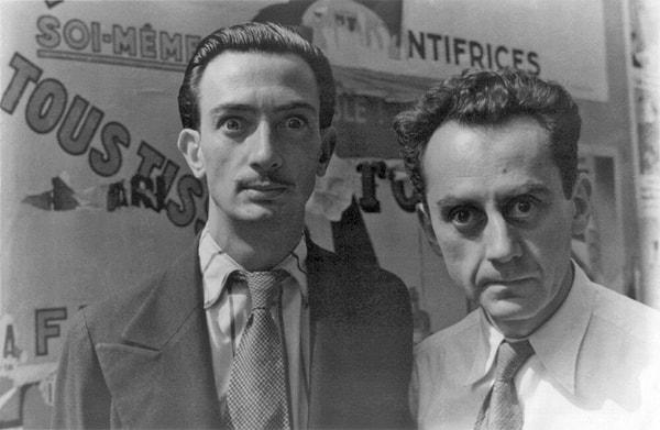 6. ABD'li fotoğraf sanatçısı Man Ray'in en ünlü fotoğrafı Le Violon d'Ingres 12.4 milyon dolara satılarak 'bir açık artırmada satılan en pahalı fotoğraf' olarak tarihe geçti.