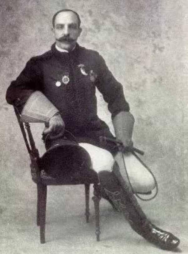 Johann Friedrich Gentner (Kaptan Jack Bonavita) 15 Aralık 1866'da Philadelphia, Pennsylvania'da Hollandalı bir ailede dünyaya geldi.