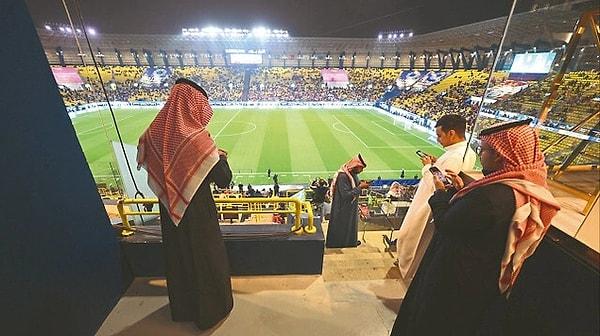 29 Aralık tarihinden Suudi Arabistan’da oynanması gereken ancak Suudi yetkililerin çıkardıkları sorunlar sonrasında Fenerbahçe ve Galatasaray’ın sahaya çıkmama kararlarıyla iptal edilen Süper Kupa karşılaşmasının ‘maddi’ akıbeti belli oldu.
