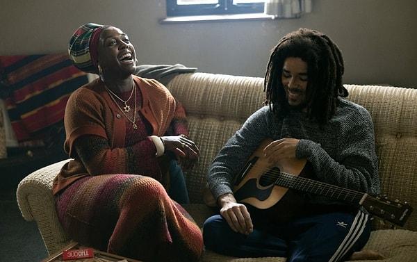 Bob Marley’nin eşi Rita’yı Lashana Lynch'in canlandırdığı film, şarkıcının müzik kariyerinin yanı sıra, barış mesajlarının onu nasıl hedef haline getirdiğine odaklanan etkileyici bi biyografi ortaya koydu.