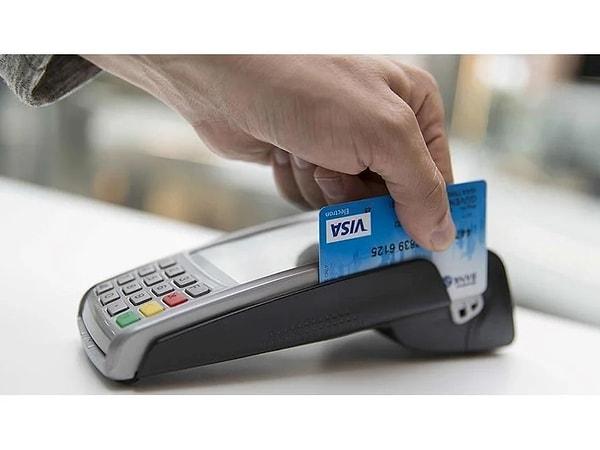 Birden fazla kredi kartı olanlara toplamda maaşlarının 4 katı limit verildiği için bazı kartların kapatılması ya da limitin bölüştürülmesi istenebilir.