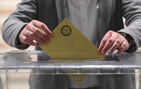31 Mart yerel seçimlerine sayılı günler kala partilen oy oranları anketler vasıtasıyla kamuoyuna aktarılmaya devam ediyor.