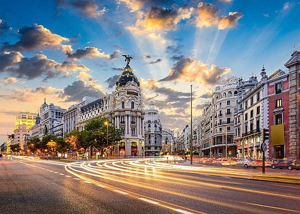 2. UNWTO'nun merkezi İspanya'nın başkenti Madrid'dedir.