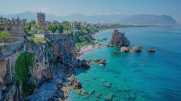 8. Mavi Suların Çağrısı: Antalya, Türkiye