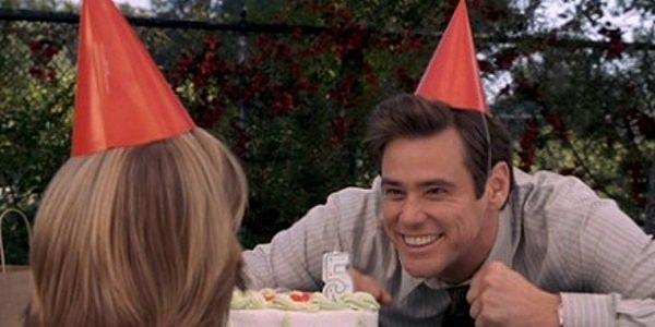 7. "Basit doğum günleri favorimizdir. Sevdiğimiz küçük şeyleri içeren bir doğum günü büyük bir şatoda yapılmış doğum gününe bedeldir."