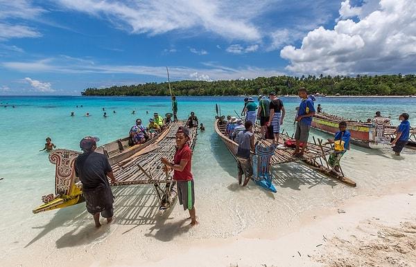 1- Papua Yeni Gine (839 dil)