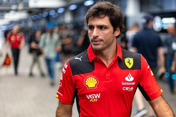 Ferrari ile devam edecektim, açıkçası beklenmedik bir şekilde hayır dediler, onlarla yeni bir sözleşme imzalamayı dört gözle bekliyordum ve her şey bu şekilde gitmek için doğru yolda görünüyordu." dedi.
