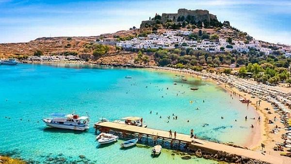 İşte, kapı vizesi ile gidilen Yunan Adaları'na geçiş için tercih edebileceğiniz feribot limanları