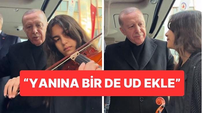 Seçim Otobüsünde Müzik Keyfi: Cumhurbaşkanı Erdoğan Türkü Söyledi