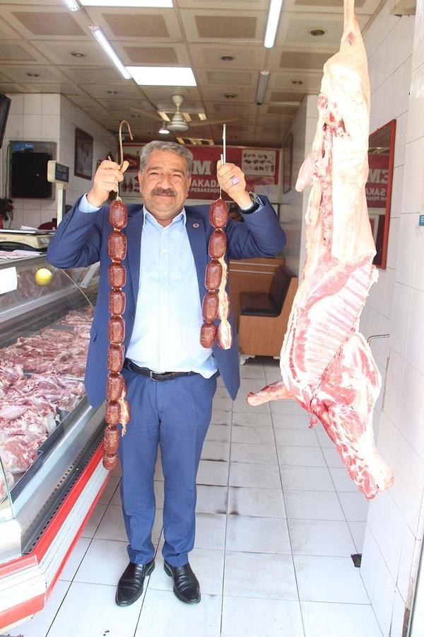Adana Kasaplar Odası Başkanı Murat Saruhan Yağmur, kasaplarda kemiksiz dana etinin 350-400 lira arasında bir fiyatla satıldığını, kaliteli ve güvenilir kasap sucuğunun fiyatının ise en fazla 450 TL olduğunu belirtiyor. Yağmur, bu fiyatın altında satılan sucuklarda hileli malzemelerin bulunabileceğini, serbest piyasa ekonomisi nedeniyle de fiyatların üst sınırının olmadığını ifade ediyor.