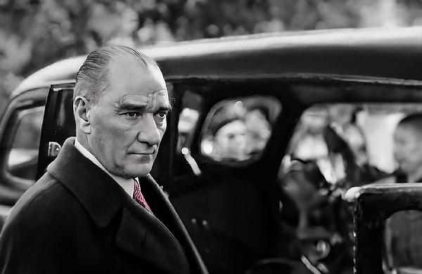 "Atatürk, Türkiye için kurtuluştur. Zor bir dünya savaşından sonra asrın harp stratejisinin ve teknolojisinin en usta şekilde benimsenip tatbik edilmesi ve vatanın o sayede kurtulması demektir. "