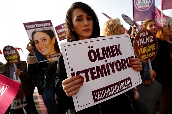 Türkiye'de son 24 saatte 7 kadın öldürüldü ve eşi tarafından silahla vurulan Elif Sağlam, bir haftadır verdiği yaşam mücadelesini kaybetti.