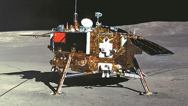 Ayrıca Ay'ın uzak tarafından kaya ve toprak örnekleri toplamayı amaçlayan "Çang'ı 6" keşif aracı ve Ay'ın uzak yüzeyi ile iletişim kuracak "Çüeçiao 2" aktarım uydusu fırlatılacak.