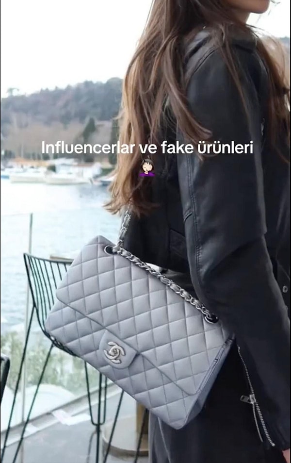 Lüks markalara ait tasarımların sahtelerinin piyasaya sürülmesine hepimiz alıştık. Bir sosyal medya hesabı da "fake" çantaları kullanan influencerları deşifre etmek için kolları sıvadı adeta.