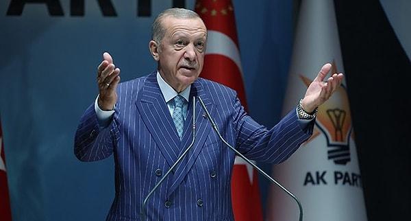 AK Parti’nin emekli politikasını iyi yönetmediğini ifade eden Cem Küçük; “Bunun için Sayın Erdoğan da ‘adaleti sağlayamadık’ dedi. Bakın bu çok önemlidir.” ifadelerini kullandı.