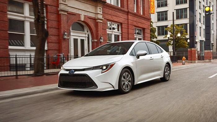 Toyota Fiyat Listesi Mart 2024: Toyota Corolla, Yaris, Camry, CH-R, RAV4 ve Hillux Güncel Fiyatlar