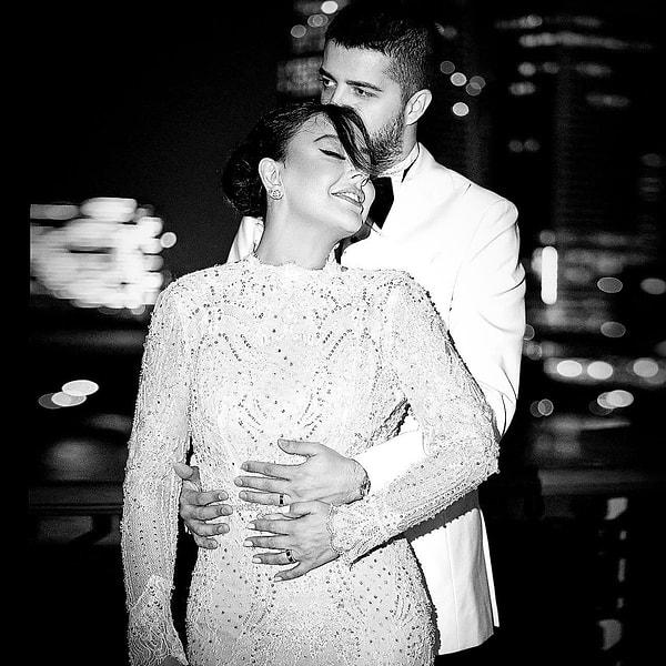 Düğüne dair yalnızca birkaç anı görebildiğimiz Ebru Gündeş, sosyal medya hesabından ise "Mutluluğumuzu paylaşan herkese sonsuz teşekkürler" paylaşımında bulundu.