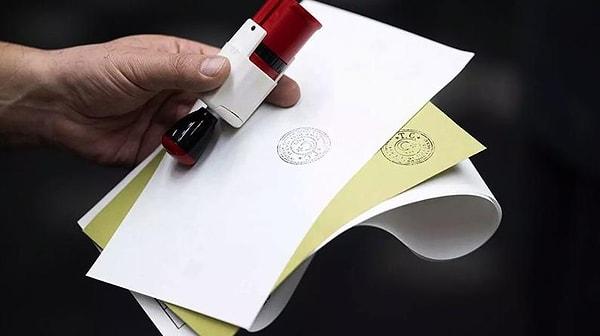17:00'da oy verme işleminin bitmesinin ardından, sandık görevlileri oyları saymaya başladı.