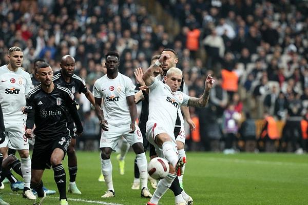 Beşiktaş'ın yeni orta sahası Al-Musrati, topu kendi ağlarına gönderdi. Galatasaray, bu golle 1-0 öne geçti.