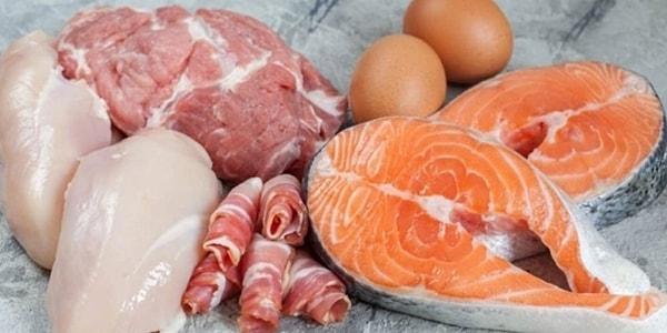 Avrupa Birliği (AB) resmi istatistik kurumu Eurostat’ın verilerine göre, AB ülkelerinde 2 günde bir et, tavuk veya balık tüketemeyenlerin oranı 2022 yılında yüzde 8,3 olurken, Türkiye'de bu oran yüzde 41,5 oluyor.