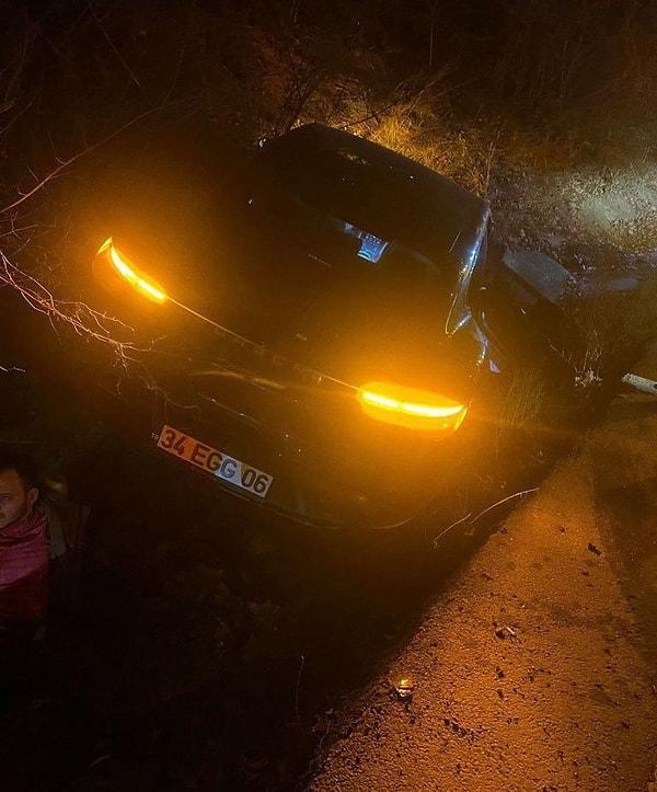 Kemerburgaz’da bulunan Belgrad Ormanları’nın yolunda ATV araçları arızalanan 5 kişiye, 16 yaşındaki T.C’nin kullandığı lüks araç çarptı.