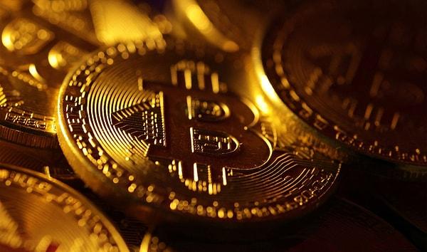 BBC'nin aktardığına göre, sonsuza kadar kaybolduğu düşünülen bitcoinlerin dışında, yatırım şirketleri ve bankarı ile emniyet güçlerinin (operasyonlarda el koydukları)  elinde de önemli miktarda Bitcoin olduğu biliniyor.