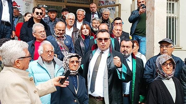 Tavas Asliye Ceza Mahkemesi'nde görülen duruşmaya Kocalar'a destek amacıyla çok sayıda STK üyesi ve çevre örgütleri de katıldı.