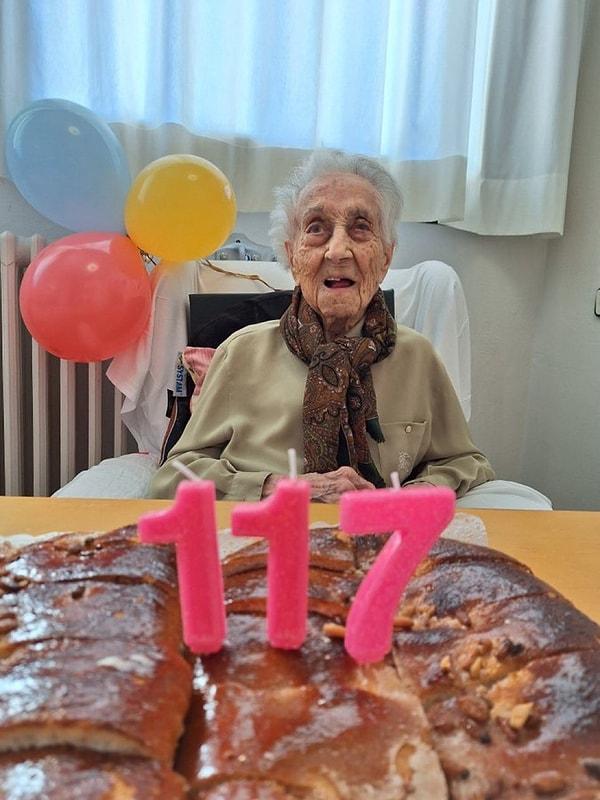 117 yaşındaki Maria Morera, dünyanın en yaşlı insanı. 117 yaşına giren Morera'nın uzun yaşamak isteyenlere bir de tavsiyesi var!