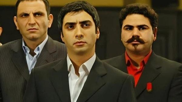 Türk televizyonlarının en çok izlenen ve en ikonik dizilerinden biri olan Kurtlar Vadisi, ilk yayınlanmasının üstünden yıllar geçse de etkisini sürdürmeye devam ediyor.