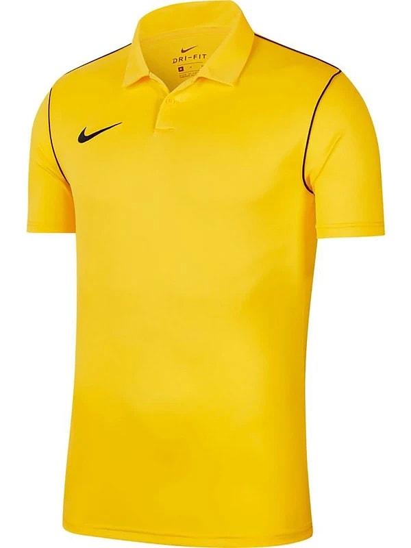 2. Hangi rengini alacağınıza karar vermekte zorlanacağınız Nike polo yaka erkek tişört.