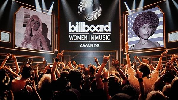 2007 senesinden beri yapılan Billboard Women in Music Ödülleri'nde başarılı kadın sanatçılar hem sunuculuk yapıyor hem de ödüllerine kavuşuyor.