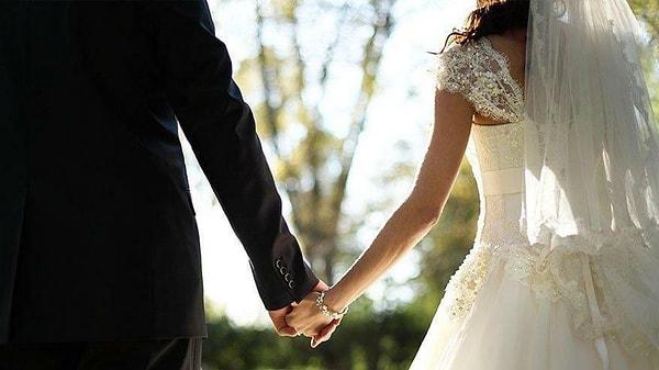 İHA'nın aktardığına göre, evlilik kredisine 22 günde toplam 4 bin 815 çift başvuru yaptı.