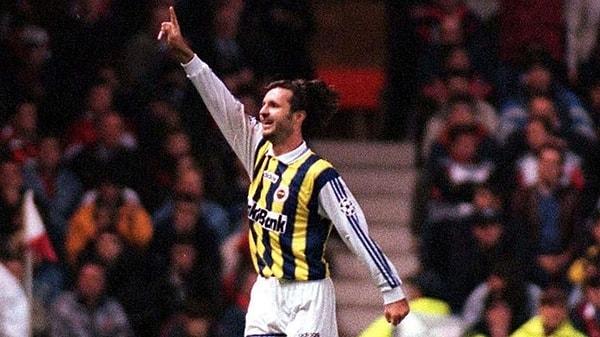 30 Ekim 1996'da Şampiyonlar Ligi gruplarında Manchester United'a konuk olan Fenerbahçe'nin, güçlü rakibi karşısında farklı bir mağlubiyet alacağını düşünenlerin sayısı epey fazlaydı.