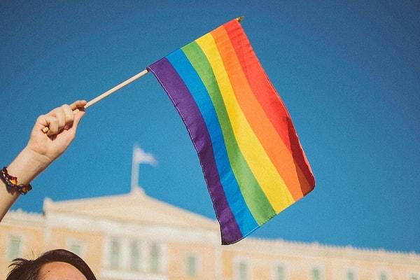Yunanistan, ilk Ortodoks Hristiyan ülke olarak da eşcinsel evliliği kabul eden ülke olarak tarihe geçti.