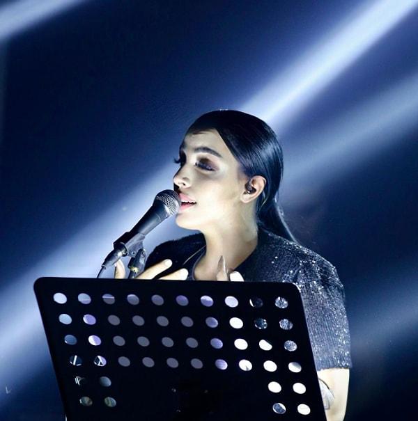 Öldüğü iddiaları asılsız çıkan Seda Sular, sosyal medya hesabını aktif kullanan şarkıcılardan.