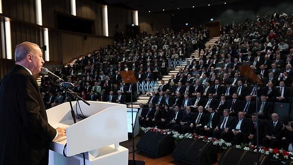 Cumhurbaşkanı Recep Tayyip Erdoğan, Haliç Üniversitesi'nin konferans salonunda düzenlenen İlim Yayma Vakfı 53. Olağan Genel Kurulu'na katıldı.