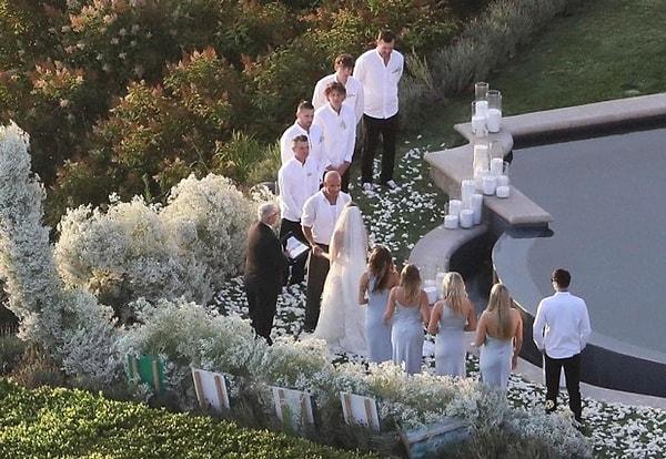There are speculations that Miley Cyrus deliberately kept her sister away from the wedding by placing security at the door, explaining Noah's absence from the ceremony.