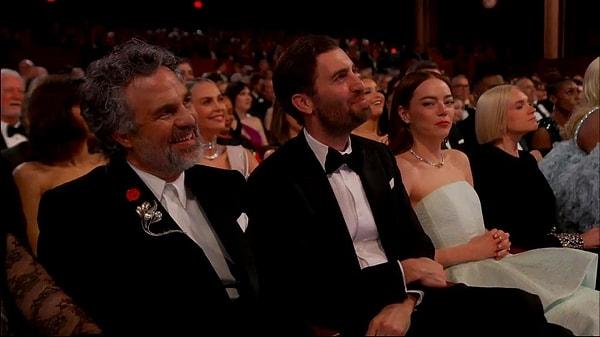 Oscar tören alanında ekranlara yansıtılan Poor Things filmi için yaptığı şaka epey dikkat çekmişti. Emma Stone yapılan şakadan rahatsız olup Kimmel'a "Tam bir hıyar" tepkisini göstermişti.