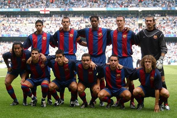 16 Ekim 2003'te UEFA Kupası'nda FK Púchov'u 8-0 yendikleri maçta ilk kez resmi bir maçta Barça kalesini korudu. İkinci tur maçlarında da Panionios karşısında iki maçta da forma giydi ve gol yemedi. 15 Aralık 2003'te ise ilk kez lig maçında Espanyol'a karşı forma giydi ve maçı Barcelona 2-1 kazandı.