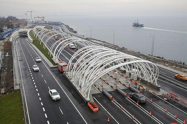2023 yılı Ekim ayında köprü ve otoyollara zam yapılmış, ancak Cumhurbaşkanı Erdoğan'ın yaz döneminde "yıl boyunca başka zam yapılmayacağı" açıklaması hatırlanınca fiyat artışları geri alınmış, 2024 yılına başlarken zamlar yapılmıştı.