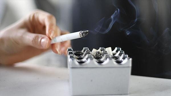 Ancak Türkiye'de sigara satışlarına yönelik rakamlar biraz düşündüren cinsten. Sözcü'nün haberine göre, Türkiye'de sigara satışı 2023'te yüzde 17,7'lik artışla 137,4 milyar adete ulaşarak rekor kırdı.
