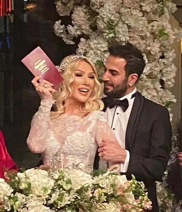 Düğünlerini Prag'da yapmak isteyen ikilinin yaşadığı vize sorunları yüzünden İstanbul'da nikahları kıyılmıştı.