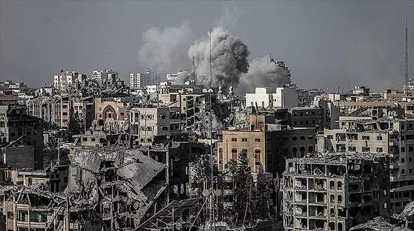 Milyonlarca insanın yaşadığı Gazze’de açlık sebebiyle çocuklar ölüyor, İsrail’in bombalaması kesintisiz devam ediyor.