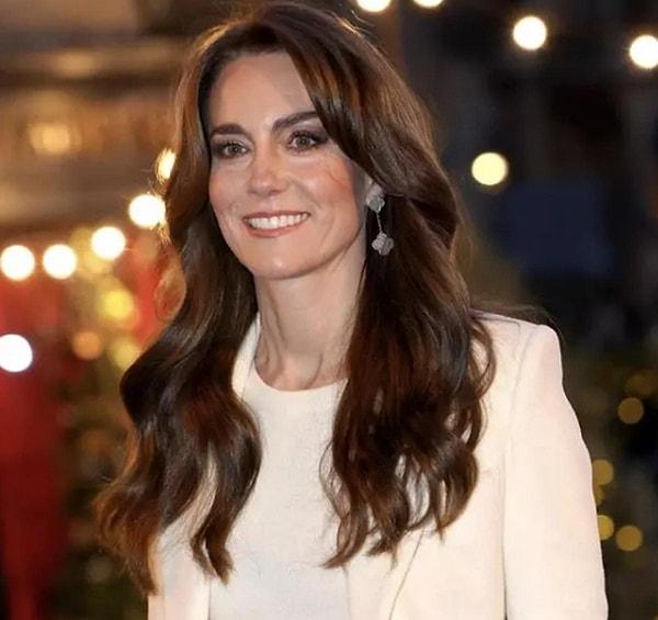 Sonrasında Kate Middleton'dan bir açıklama geldi. Daha doğrusu öyle olduğu söylendi. Prenses, fotoğrafın üzerinde oynama yapan kişinin kendisi olduğunu dile getirdi.