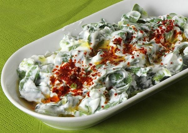 Semizotu salatası, ferahlatıcı bir lezzet.